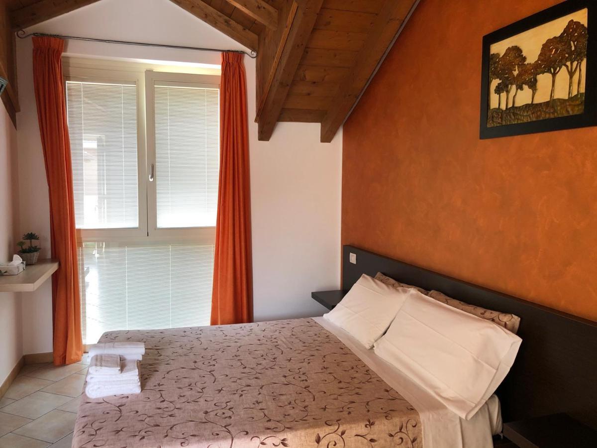 La Siesta Bed&Residence Cardano Al Campo Exterior photo